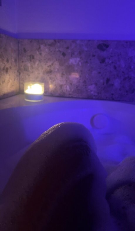 Nacktes geleaktes OnlyFans-Foto von Livinwithloren