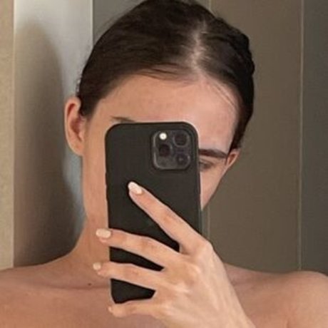 Naken läckt OnlyFans-bild av Camilla