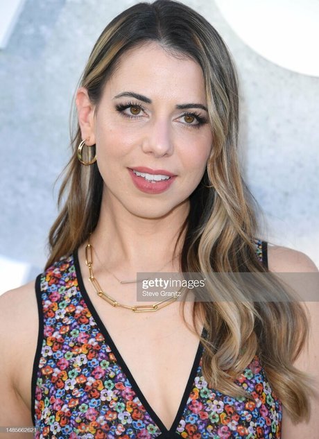 Laura Bailey