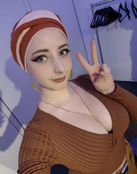 Mikomi Hokina