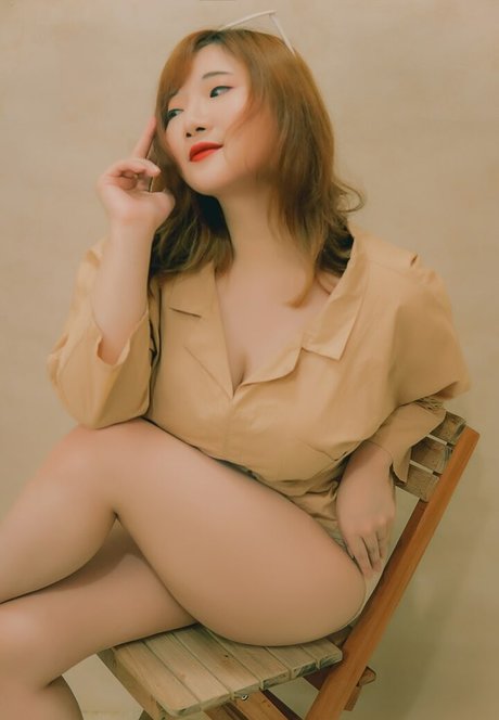 Naken lekkede OnlyFans-bilde av Ai Melody27