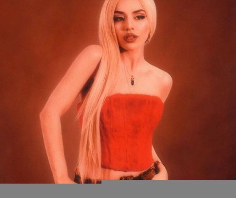 Ava Max