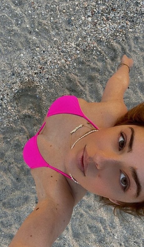Naken lekkede OnlyFans-bilde av Alliyah