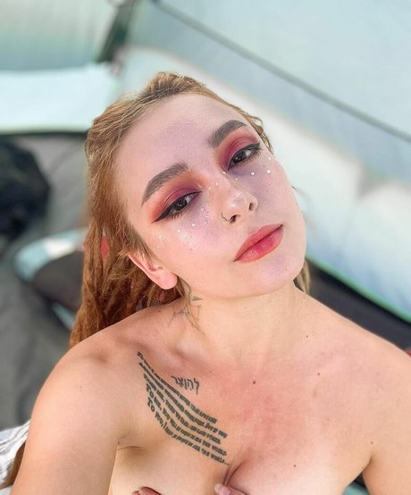 Обнаженная фотография утечки OnlyFans от Eliza Grace
