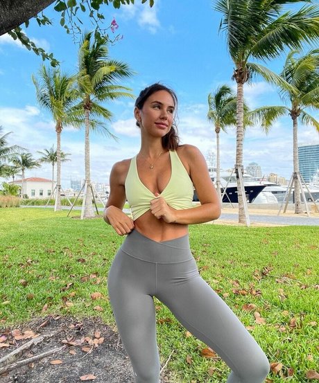 Brit Manuela