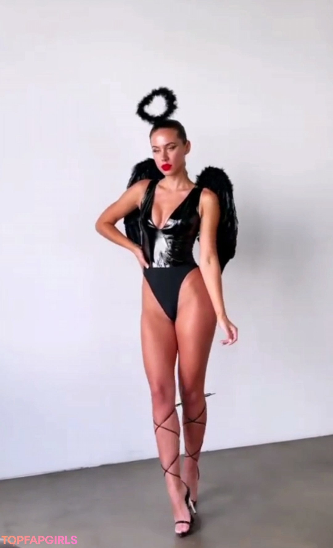 Naken lekkede OnlyFans-bilde av Brit Manuela #1696