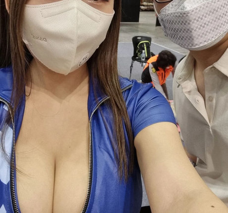 Velvet7 OnlyFansリークヌード写真