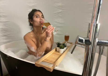 Deliciusstinnykate