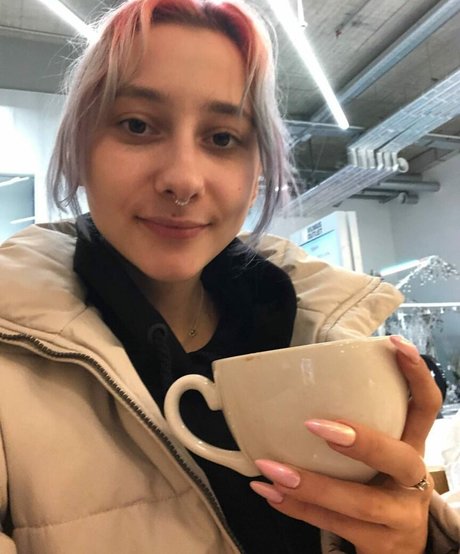 Nacktes geleaktes OnlyFans-Foto von Leliloo