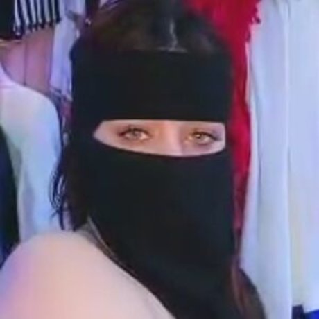 Arab Camgirl