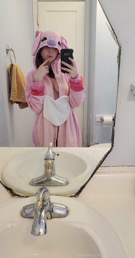 Nahá fotka uniklých OnlyFans od Lilithsterling