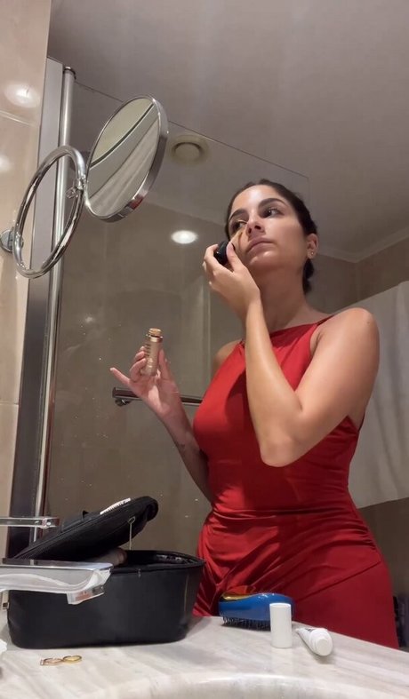 Nahá fotka uniklých OnlyFans od Ischtar Isik