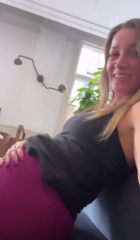 Naken lekkede OnlyFans-bilde av Jeana