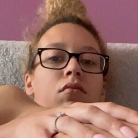 Foto di nudo di fuga di OnlyFans di Diorsplayhousee