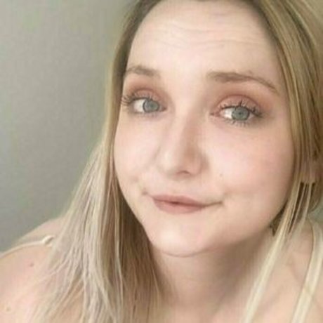 Naken lekkede OnlyFans-bilde av Cloudkitten369