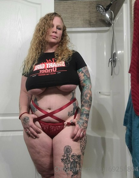 Bigbootymandyj1981