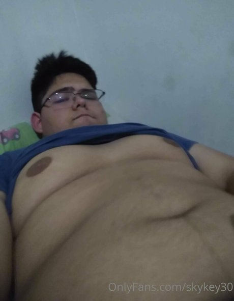 Nahá fotka uniklých OnlyFans od Skykey30