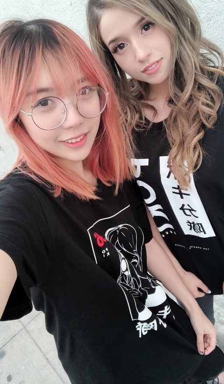 Nagie wyciekłe zdjęcie OnlyFans od Lilypichu