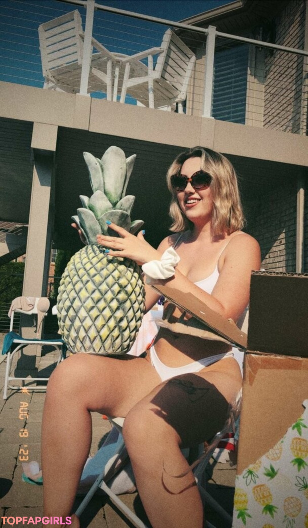 Nahá fotka uniklých OnlyFans od Pineapplebrat #1145