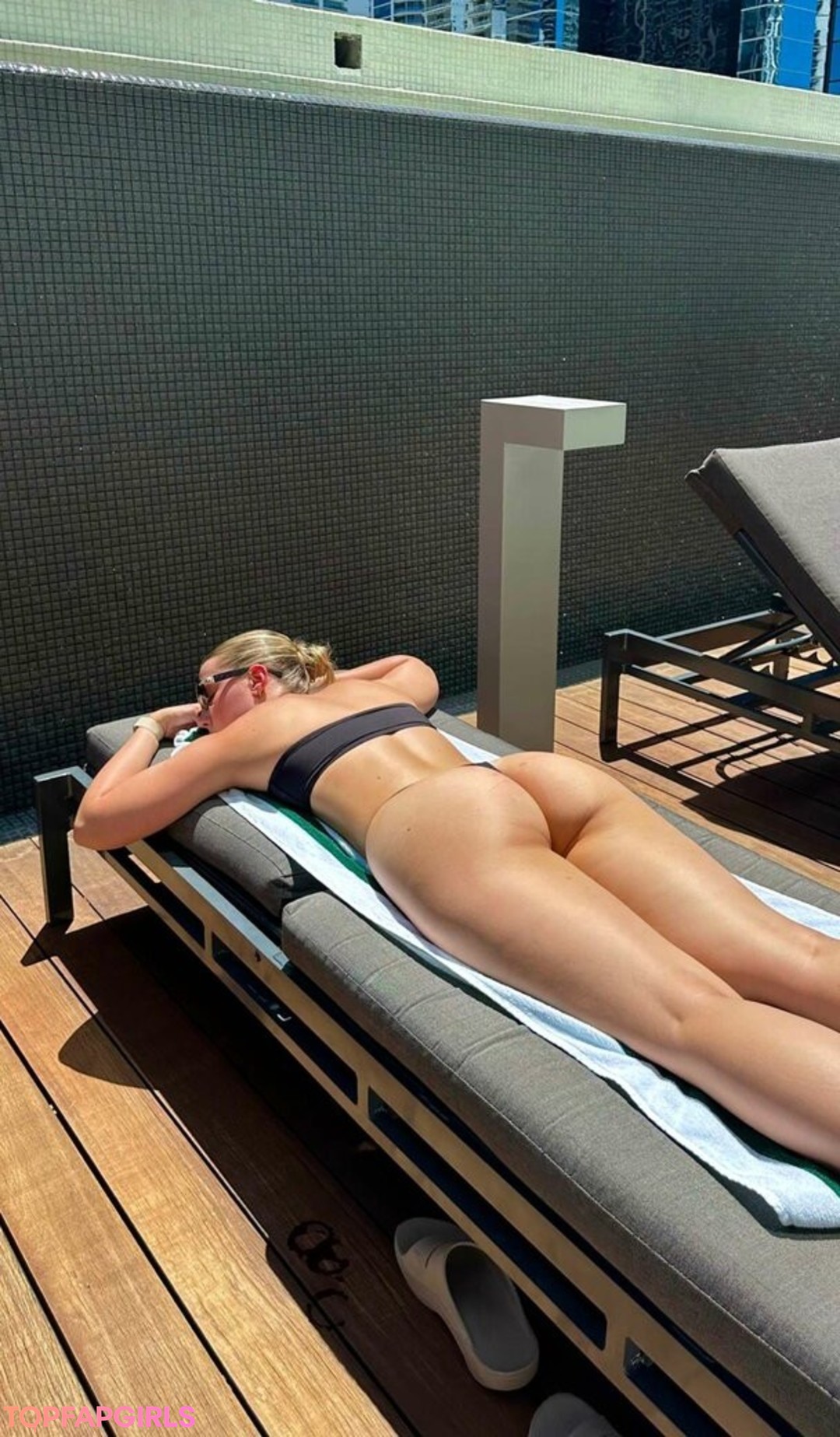 Nahá fotka uniklých OnlyFans od Pineapplebrat #1347