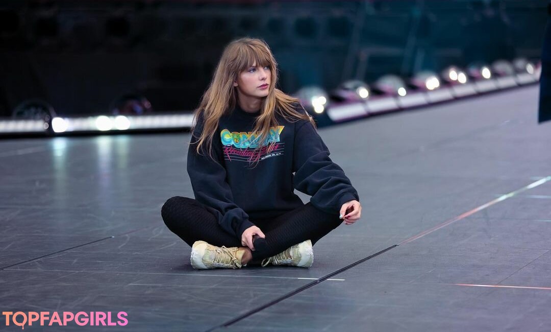 Taylor Swift OnlyFans 유출 누드 사진 #1042