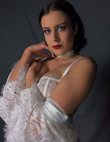 Foto desnuda filtrada de OnlyFans de Emminemina