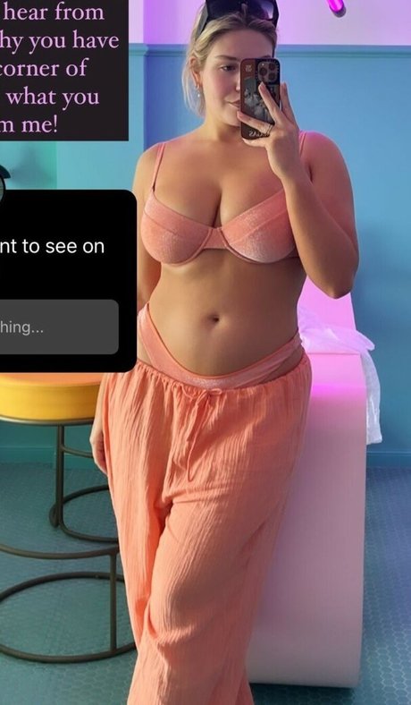 Nahá fotka uniklých OnlyFans od Paige Pilgrim