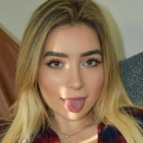 Naken läckt OnlyFans-bild av Faithlianne