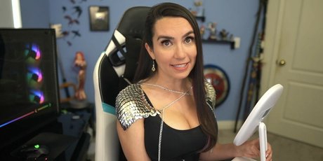 Alasti lekkinud OnlyFans-i pilt Trisha Hershberger