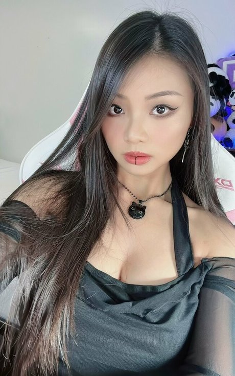 Nøgent lækket OnlyFans-billede af Cindy Phan