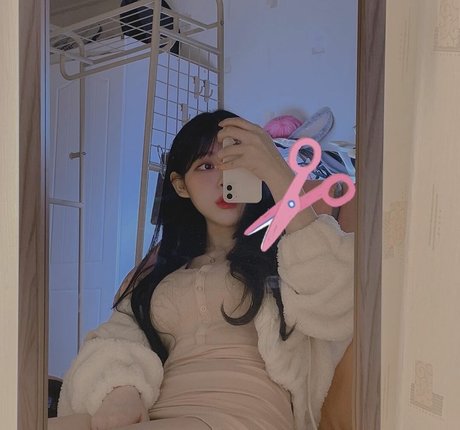 Nahá fotka uniklých OnlyFans od Yudiii