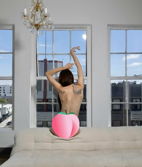 Nahá fotka uniklých OnlyFans od Lisinafree