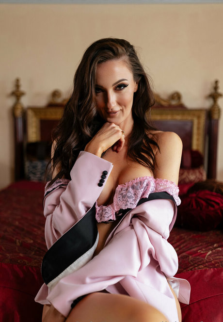 Lisinafree OnlyFans泄露裸照
