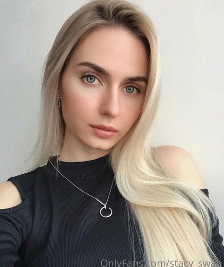 Stacy_swan