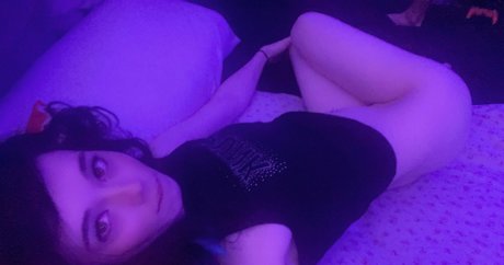 Naken läckt OnlyFans-bild av Puppygirlx3