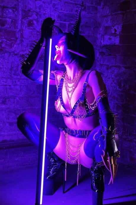 Hotpurpletaty