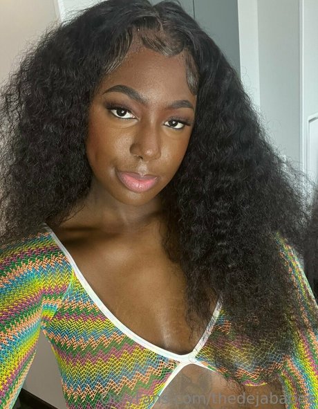 Naken lekkede OnlyFans-bilde av Thedejababee