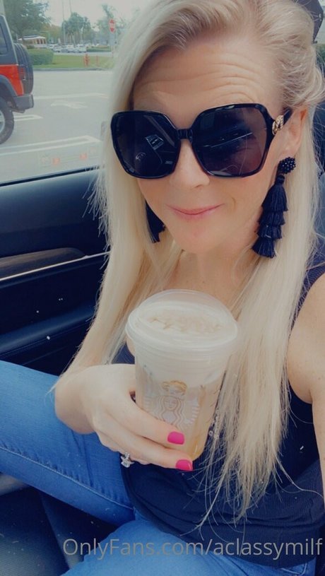 Aclassymilf