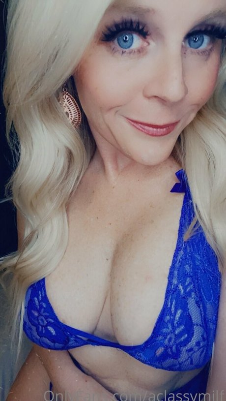 Aclassymilf