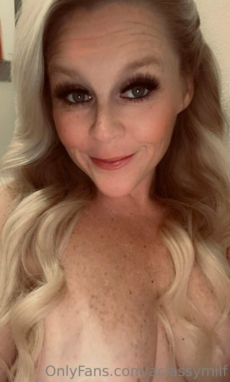 Aclassymilf