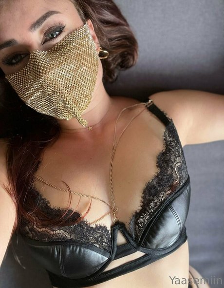 Alasti lekkinud OnlyFans-i pilt Yaasemiin