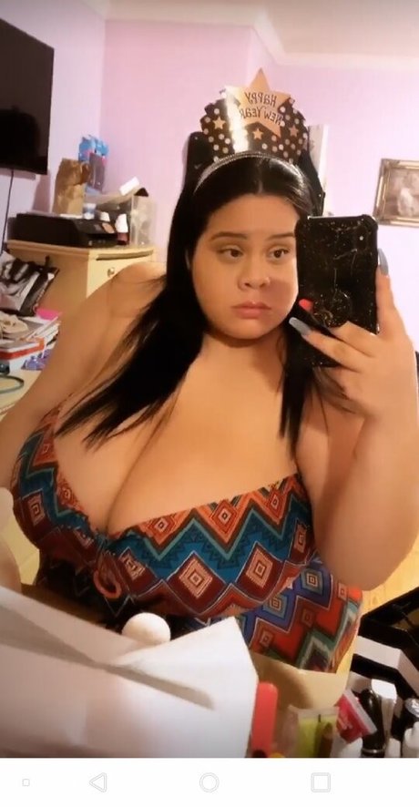 Nahá fotka uniklých OnlyFans od Nyxbuxom