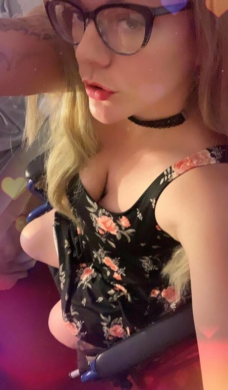 Theamputeebitch
