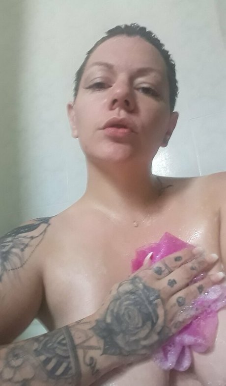 Alasti lekkinud OnlyFans-i pilt Theamputeebitch