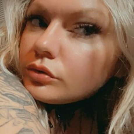Theamputeebitch