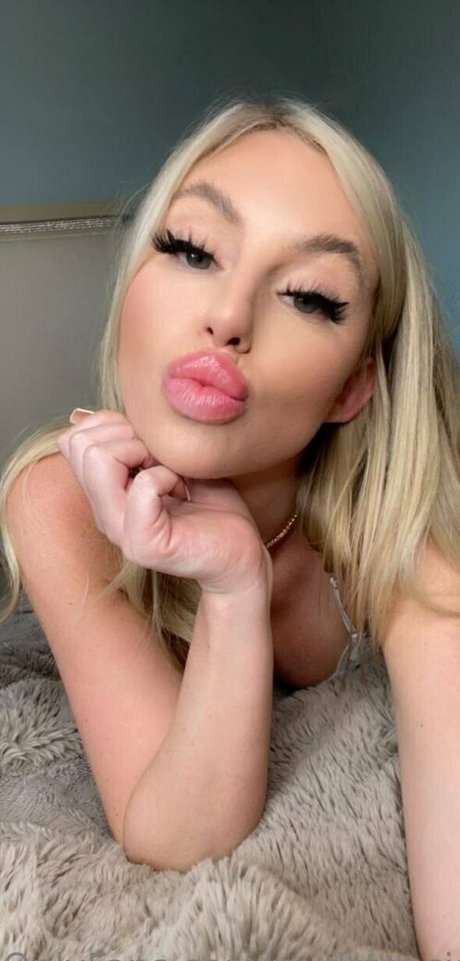 Nahá fotka uniklých OnlyFans od Wydstepsissy