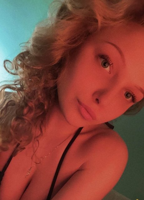 Nahá fotka uniklých OnlyFans od Evieerikson