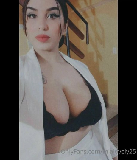Mialovely25