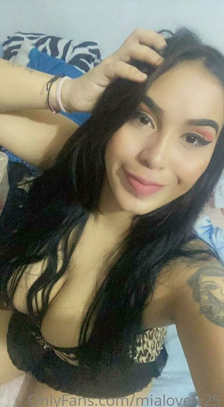 Mialovely25