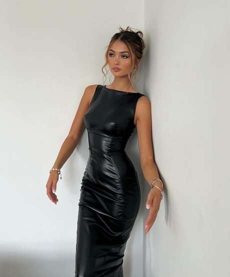 Naken lekkede OnlyFans-bilde av Audrey Thompson
